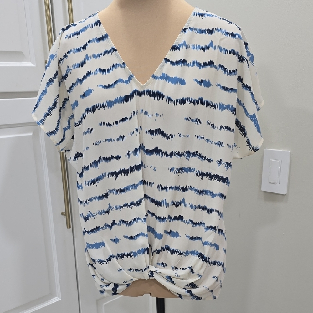 West KetBlue and White Women's Top NWOT